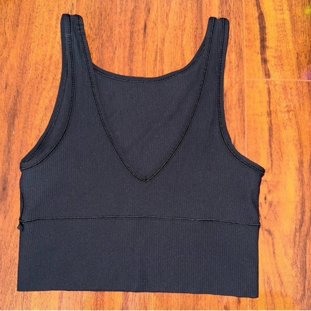 Lululemon Power Pivot Ribbed Cropped Tank Black Reversible V-Neck Womens Size 4 - Picture 4 of 5